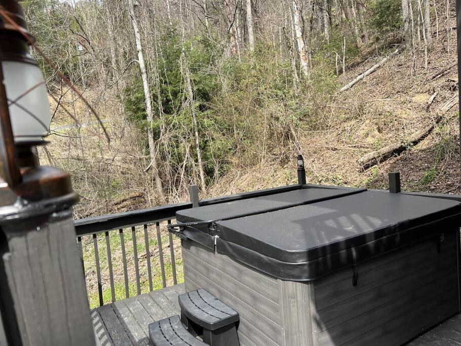 Pioneer Pass- Hot Tub, 2 Bdrm, W&D, Pets Ok Pigeon Forge Exterior foto